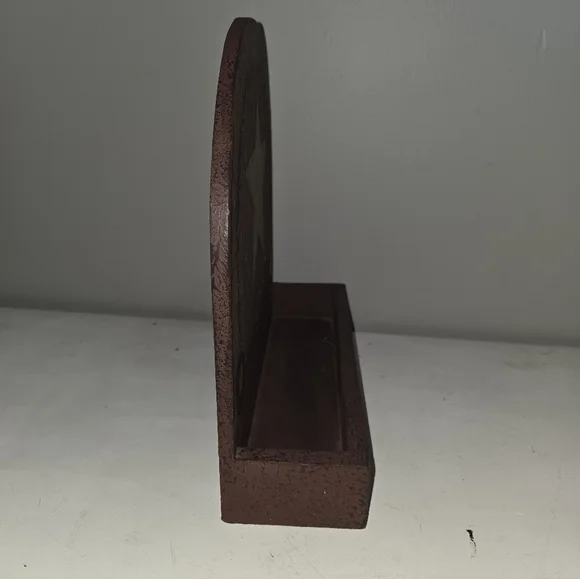 12" x 12" Simplify Burgundy Plate / Display Holder with Barn Star - Picture 4 of 5